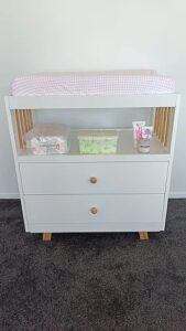 Naomi Change Table