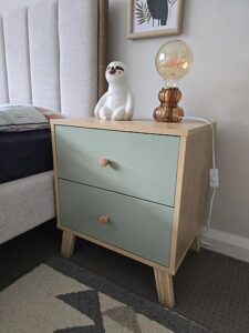 Naomi Night Stands