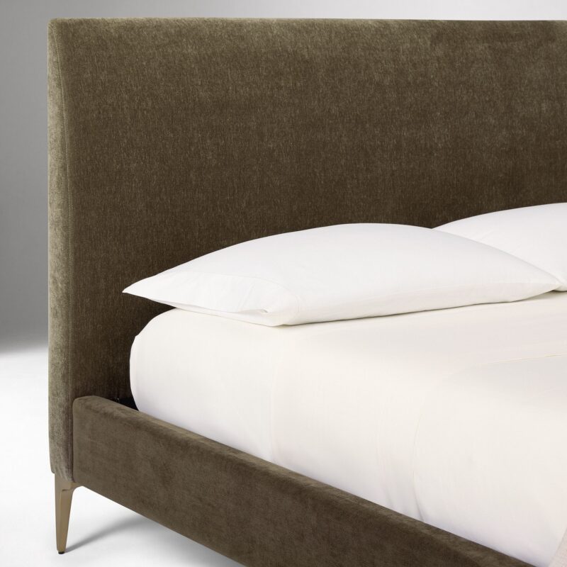 Luxe Bed – Metal Leg