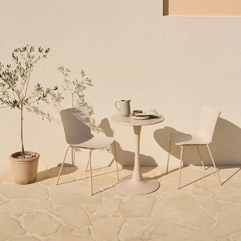 Nuvero Outdoor Bistro Round Table